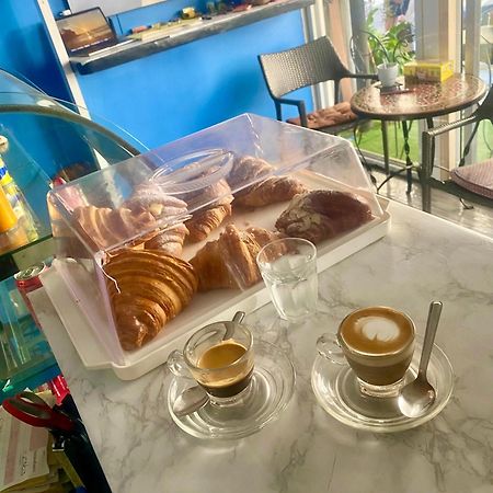 Kata Guesthouse Tuscany ภายนอก รูปภาพ