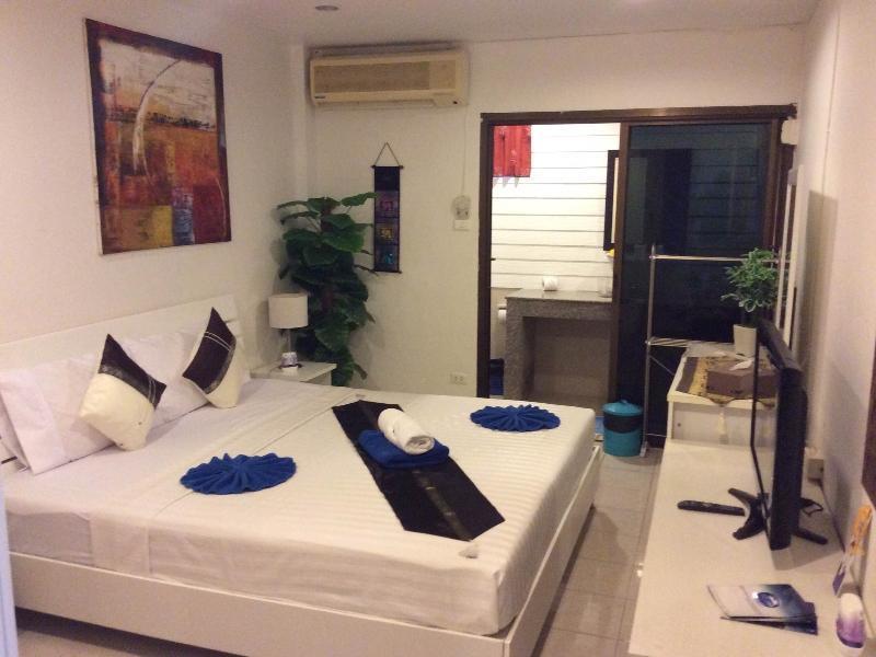 Kata Guesthouse Tuscany ภายนอก รูปภาพ