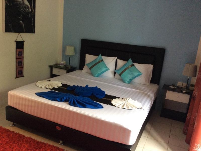 Kata Guesthouse Tuscany ภายนอก รูปภาพ