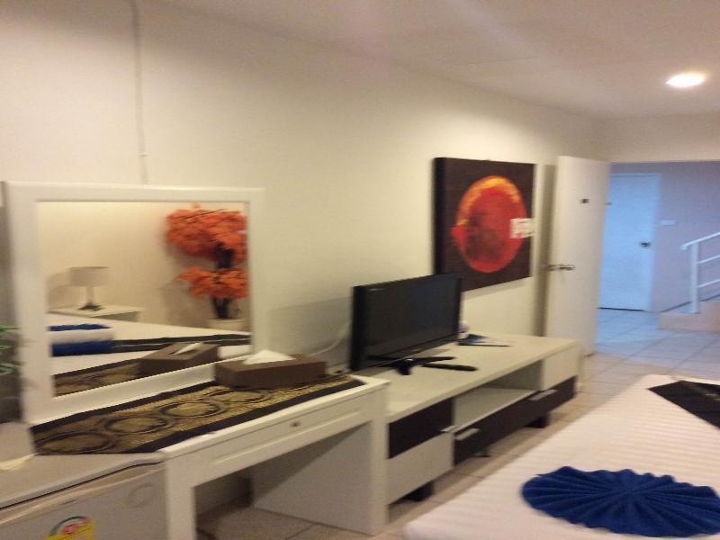 Kata Guesthouse Tuscany ภายนอก รูปภาพ