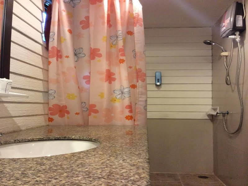 Kata Guesthouse Tuscany ภายนอก รูปภาพ